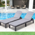 Lot de 2 Bain de soleil chaises longues de jardin en résine tressée imitation rotin, avec coussins gris, pour terrasse et piscine(2 Transats)